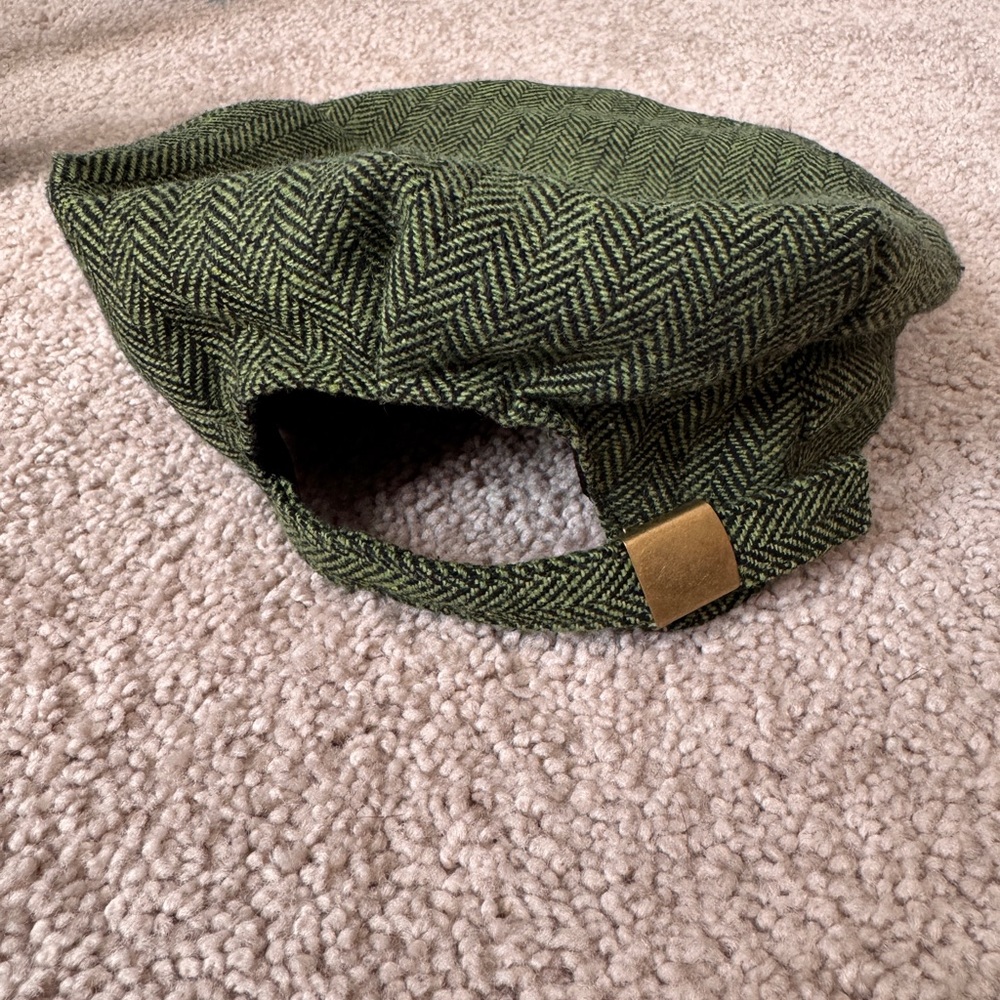 Man of Aran Green Herringbone Cap - Picture 4 of 5